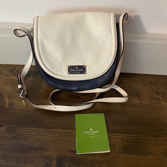 Kate Spade navy white saddle bag crossbody purse - Picture 1 of 7